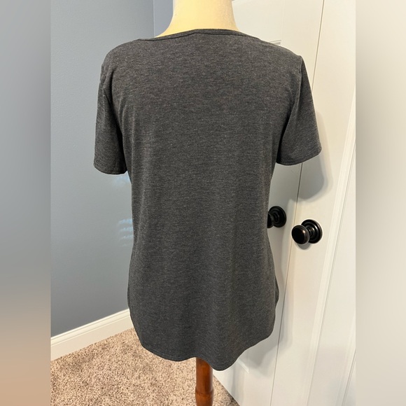Lularoe Classic Tee - Picture 2 of 4